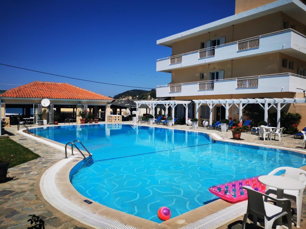 Nafsika Hotel Агиос Стефанос Экстерьер фото